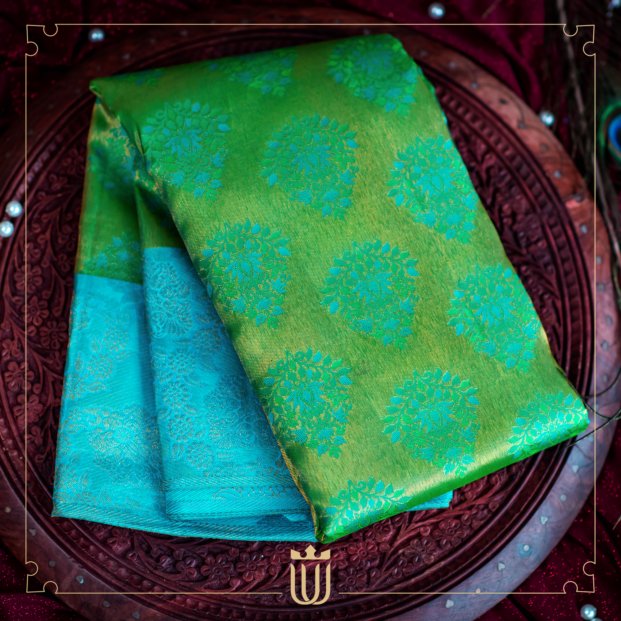 green saree with blue border